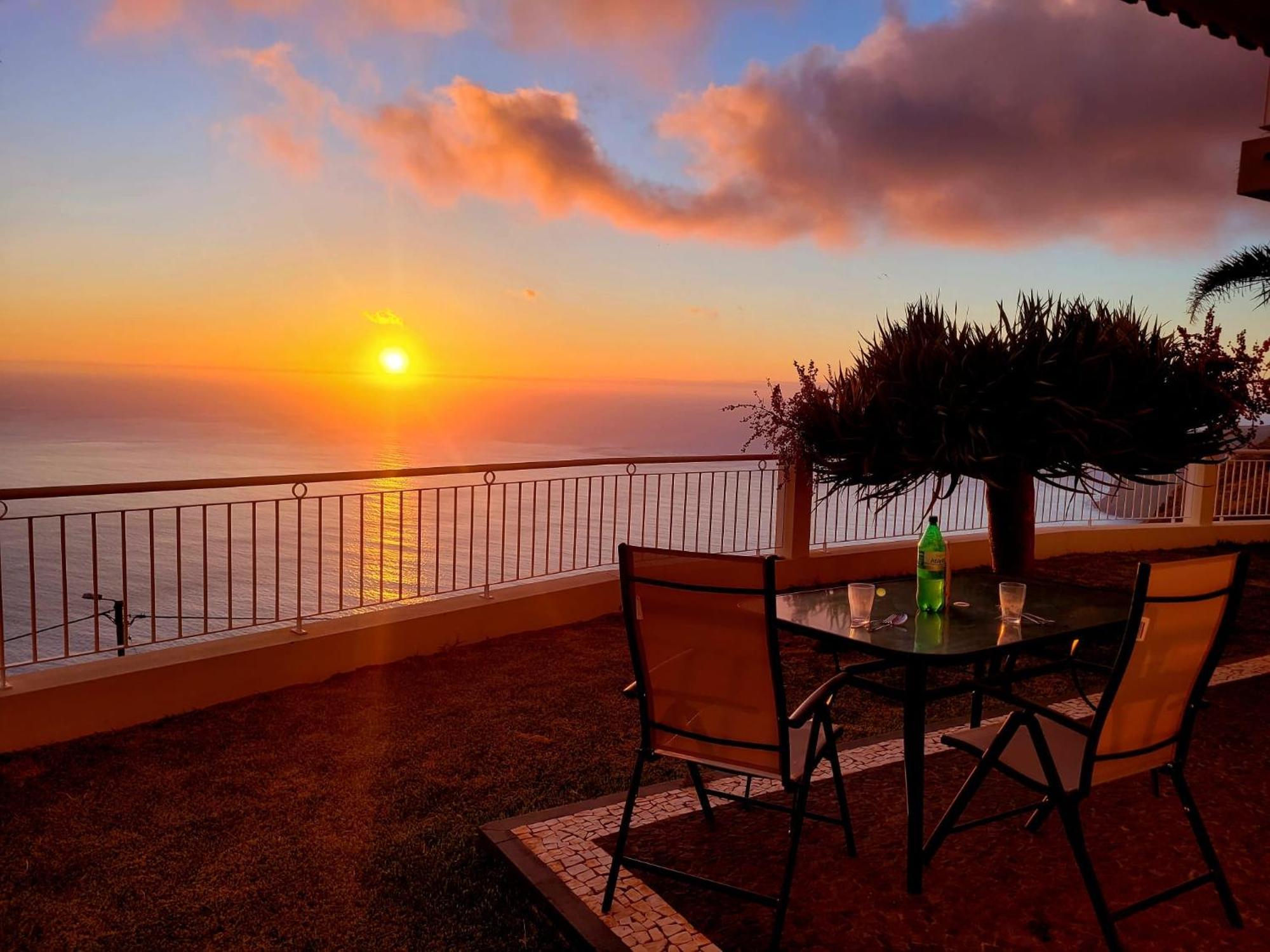 The Best Sea View In Madeira - Casa Farol Fajã da Ovelha Exterior photo